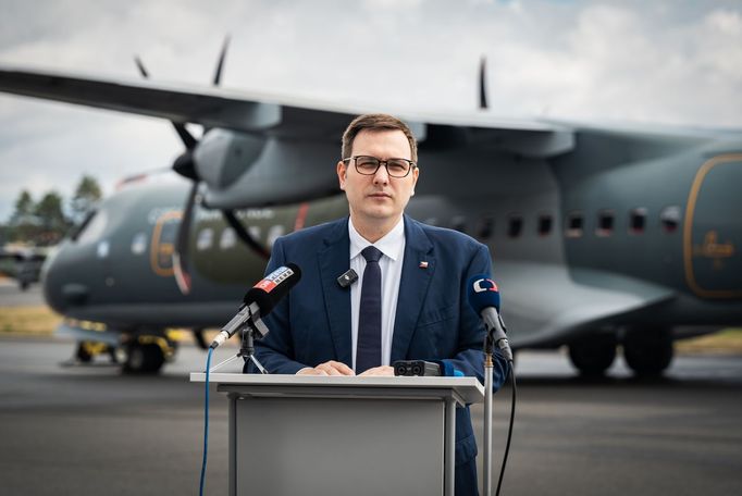 Ministr zahraničních věcí Jan Lipavský před odletem na setkání šéfů diplomacie v Kodani
