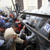 V Bolívii se demonstrující invalidé střetli s policii