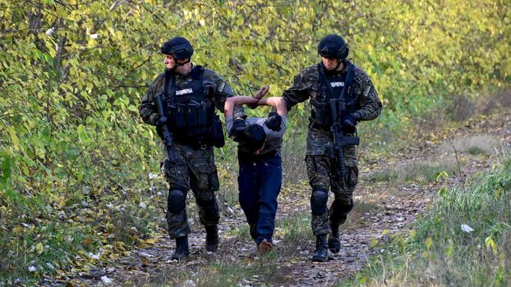 Dusno na Balkáně. Migranti umírají při přestřelkách, místní žádají policii o pomoc