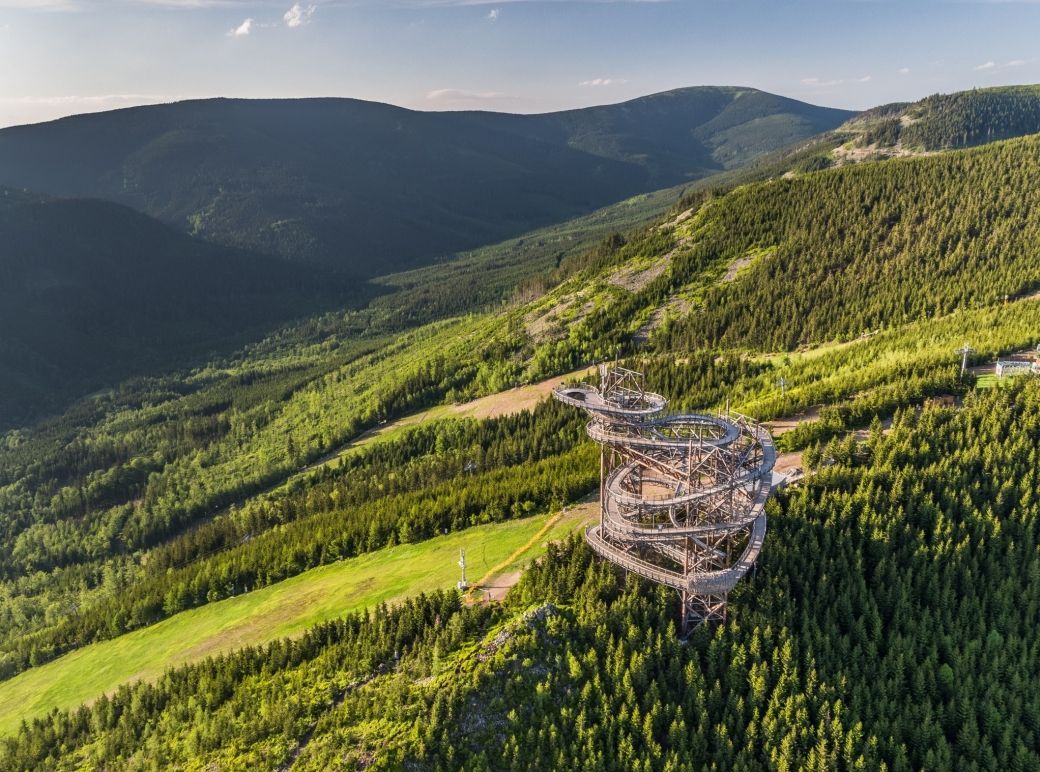 Stezka v oblacích / Fránek Architects