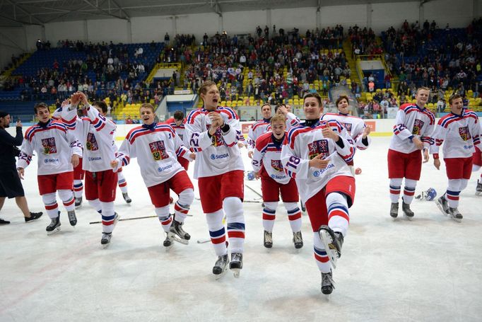 Česká hokejová reprezentace do 18 let slaví postup do finále Memoriálu Ivana Hlinky 2016