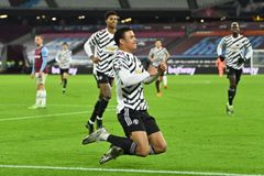 West Ham - Manchester United 1:3. Součkův gól body nepřinesl, hosté po pauze otočili