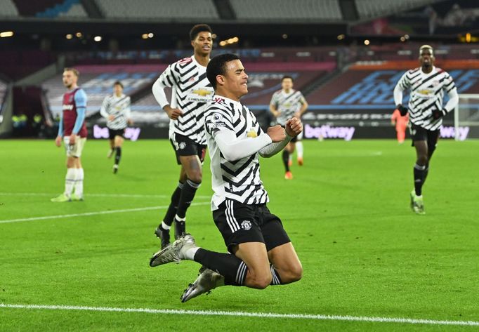11. kolo anglické Premier League 2020/21, West Ham - Manchester United: Mason Greenwood slaví gól na 1:2.