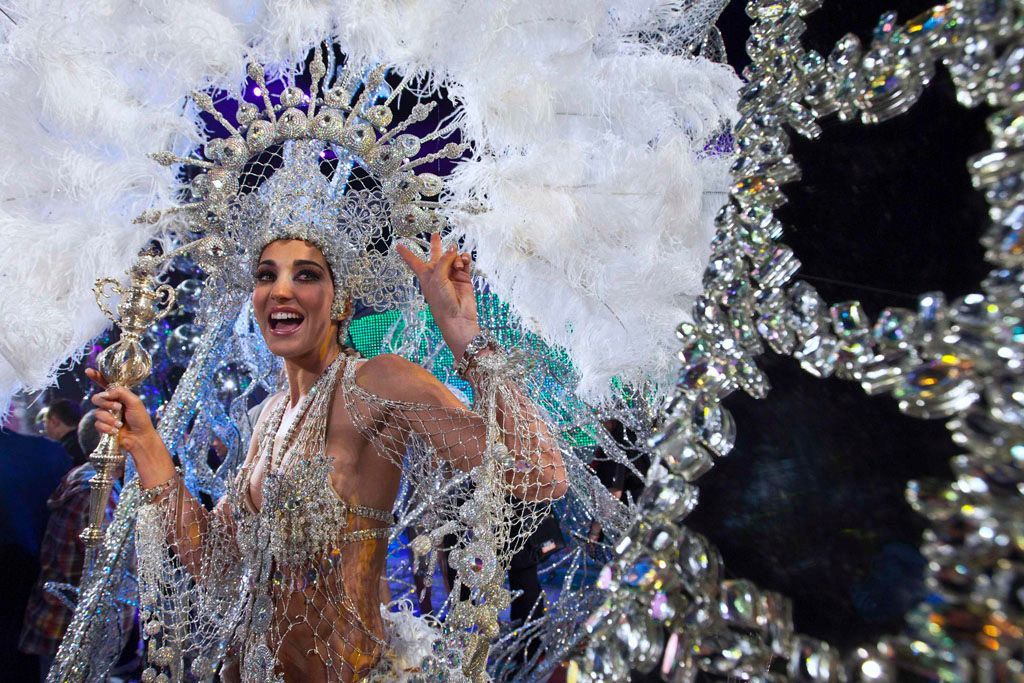 Svět ve víru karnevalů. Španělé vybrali jejich královnu