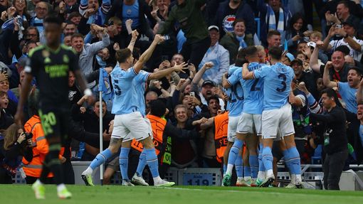 Radost fotbalistů Manchesteru City po gólu v odvetě semifinále Ligy mistrů.