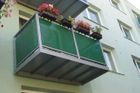 Závěsný ocelový balkon