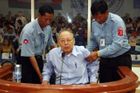 Ministr zahraničí Rudých Khmerů stanul před soudem