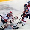 Hokej, Česko - Slovensko: Rastislav Staňa a Branislav Mezei