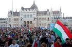 Další protest proti Orbánově vládě. V Budapešti se sešly desítky tisíc demonstrantů