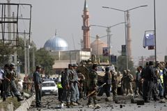 Při sebevražedném útoku na kábulskou mešitu zahynulo sedm lidí, osm bylo zraněno