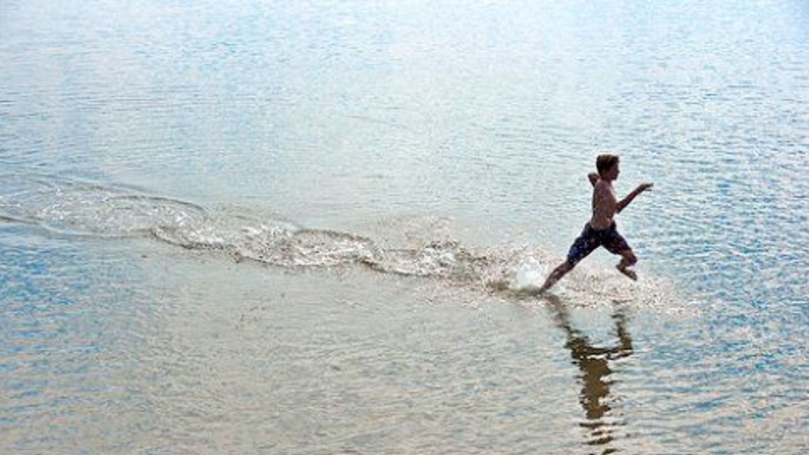 VIDEO TÝDNE: Naučte se běhat po vodě!!