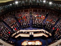 Obě komory Kongresu při Obamově řeči o stavu Unie