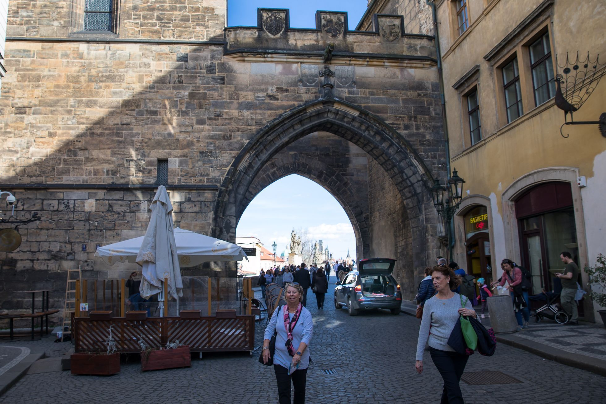 Královská cesta, Praha - turismus, reklama, reklamní smog, overturismus, turisté