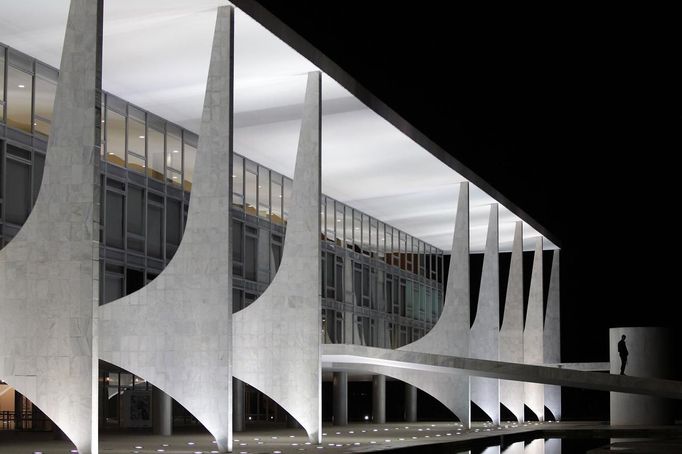 Další Niemeyerovo dílo v hlavním městě Brasília - palác Planalto