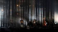 Nejlepší britskou skupinou byla vyhlášena folk-rocková čtveřice Mumford & Sons.