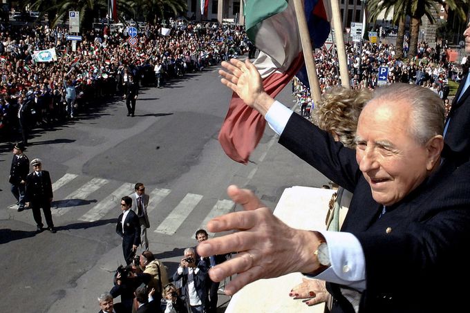 V 95 letech zemřel bývalý italský prezident Carlo Azeglio Ciampi.