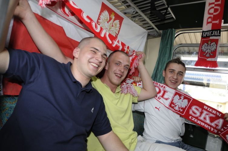 Poláci jedou na fotbal