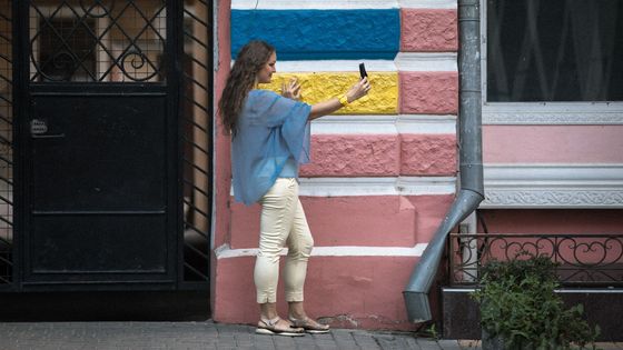 Focení za zvuku sirén. Z opevněné Oděsy je cítit hrdost, v dálce zní dunění střel