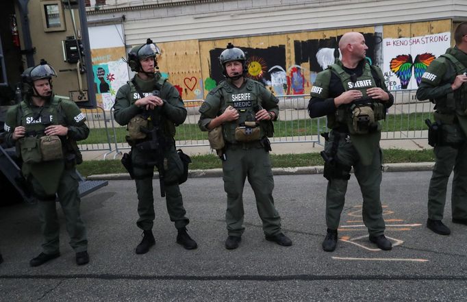 Americký prezident Donald Trump navštívil město Kenosha, kde probíhaly protesty proti policejnímu násilí.