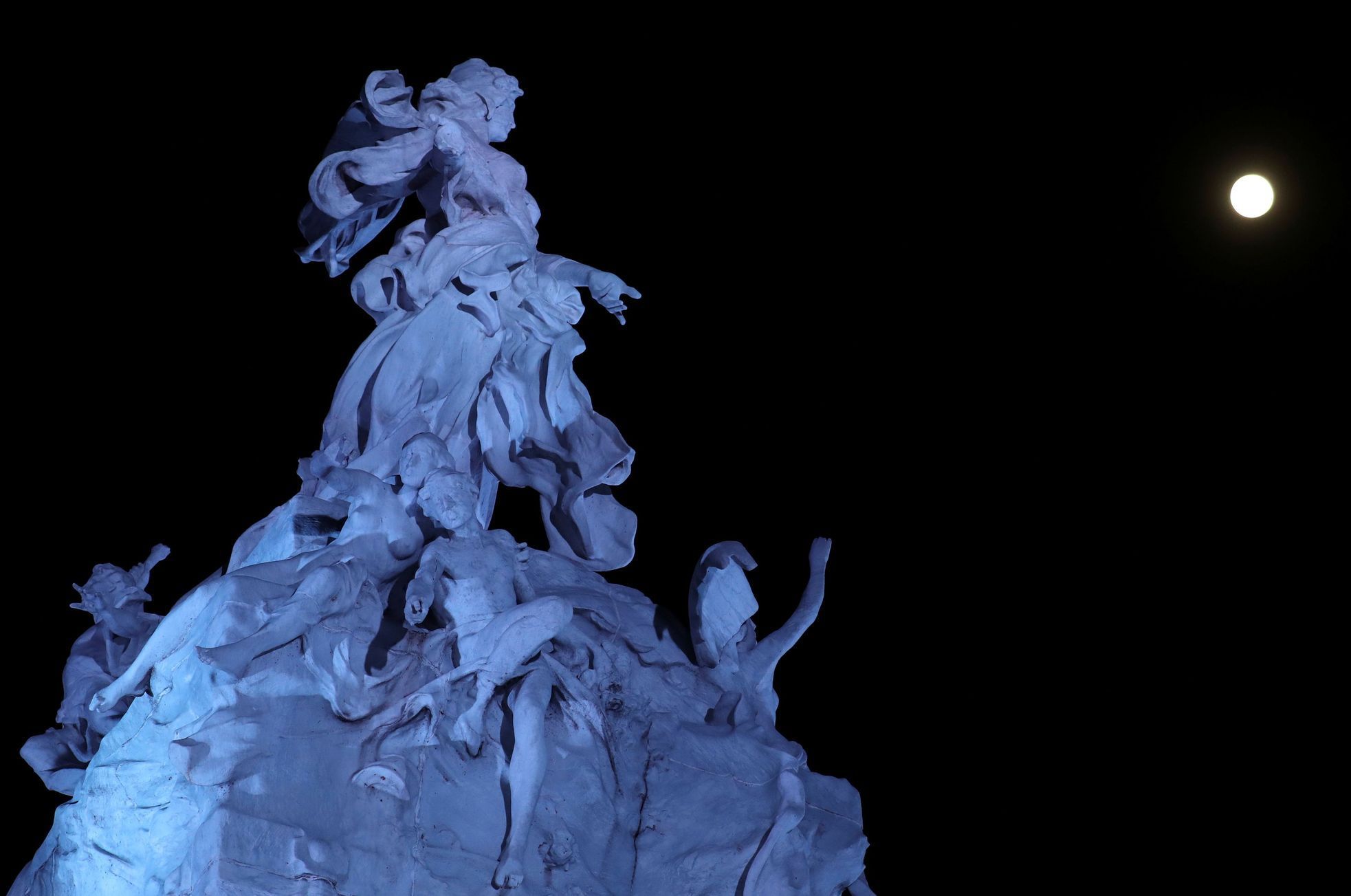 superúplněk, úplněk, měsíc