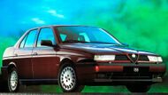 Alfa Romeo 155 se šestiválec o objemu 2.5 litru s výkonem 121 kW stála v roce 1993 927 tisíc korun. To znamená, že z průměrného platu se na vůz šetřilo 157 měsíců.