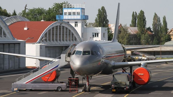 Létající muzeum podle Hamáčka? Realita: nové Airbusy i CASA, "důchodce" je pouze JAK