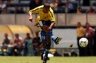Ronaldo de Assis Moreira, známý jako Ronaldinho, začínal svou profesionální kariéru v mateřském Grêmiu v osmnácti letech v roce 1998. Jen o rok později dostal od trenéra Vanderlei Luxemburga první šanci v seniorském národním týmu Brazílie.