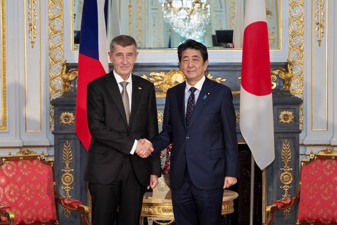 Návštěva bývalého českého premiéra Andreje Babiše v Japonsku, říjen 2019. Na snímku s premiérem Šinzóem Abem.