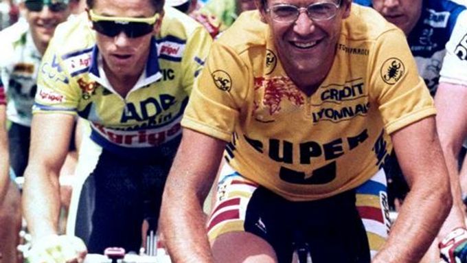 Laurent Fignon proslul jízdou v dioptrických brýlích