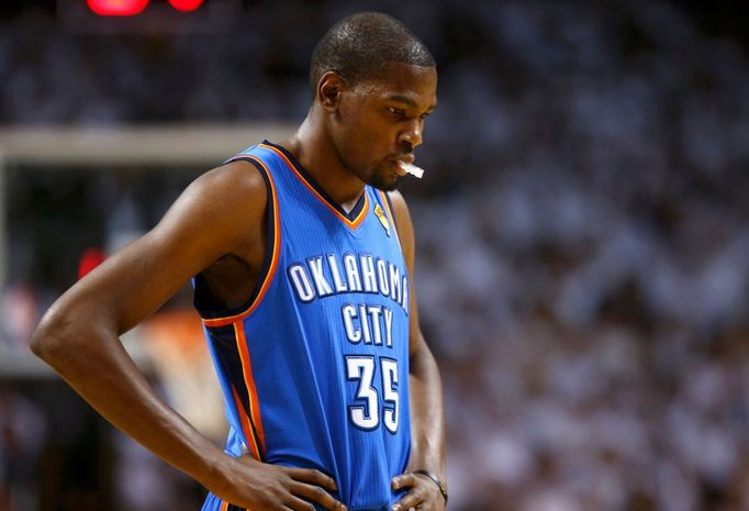 Basketbalista Kevin Durant ve finále play-off NBA proti Miami.