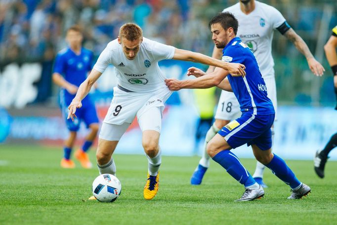 Liga, Boleslav-Liberec: Jan Kalabiška (9) -  Daniel Bartl