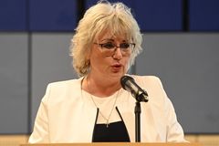 Poslankyně ANO čelí podezření, že nechala "zakleknout" firmu exmanžela
