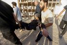 Při střetech v Bagdádu zemřelo 17 lidí, duchovní Sadr vyhlásil hladovku