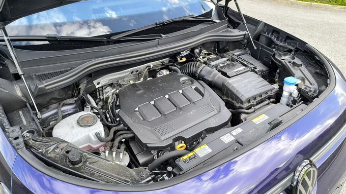 Dvoulitrový turbodiesel pod kapotou Volkswagenu Tayron, ilustrační foto.