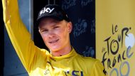 Elitního spurtéra a bývalého parťáka z formace Sky se po závodě zastal i lídr Tour Chris Froome. "Je to pro mě velké zklamání, špiní to atmosféru našeho sportu, který umožňuje fanouškům bezprostřední kontakt se špičkovými závodníky, svými idoly. Mark je jednou z největších postav našeho sportu. Někteří lidé ho milují, někteří nenávidí, takovéto neuctivé gesto ale nelze nijak omluvit. Ten fanoušek poničil celou atmosféru cyklistiky," pronesl britský vládce stého ročníku Tour.
Froome.