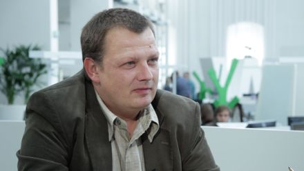 VE ZKRATCE: Laciný antikomunismus?