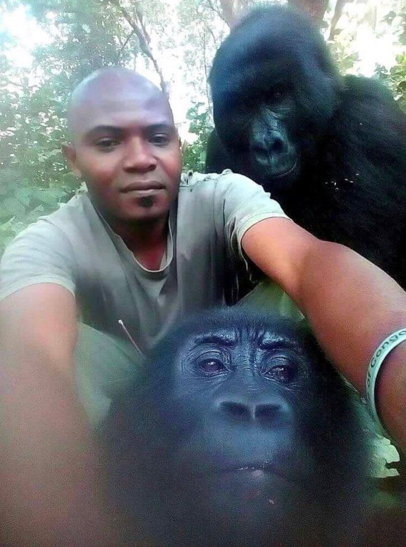 Gorily zapózovaly se svými zachránci