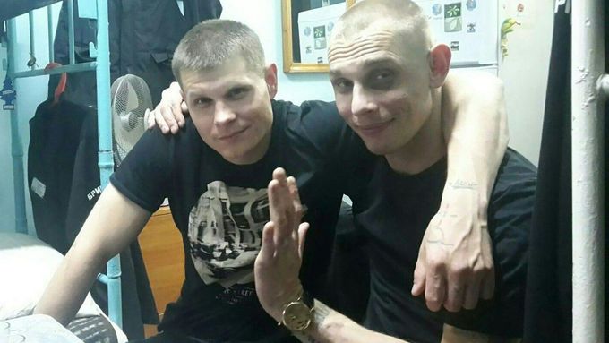 Soud uvalil vazbu na Igora Sofonova (vpravo), který se nedávno vrátil z Ukrajiny, a jeho společníka Maxima Bočkarjova (vlevo).