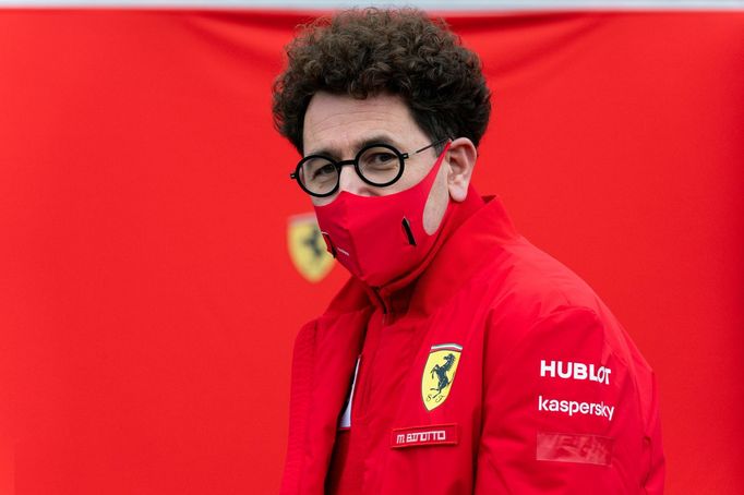 Šéf týmu Ferrari Mattia Binotto ve Velké ceně Belgie 2020