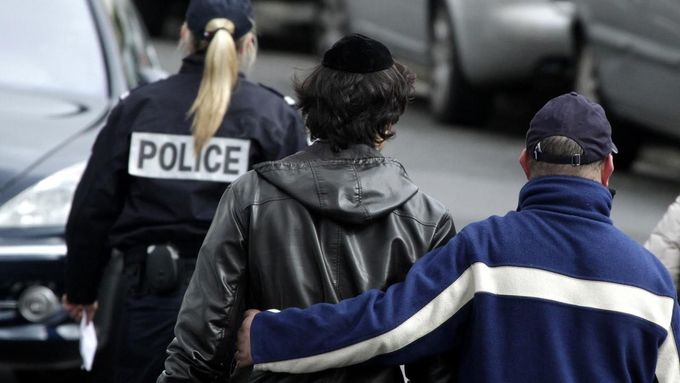 Střelec útočil u židovské školy ve francouzském Toulouse