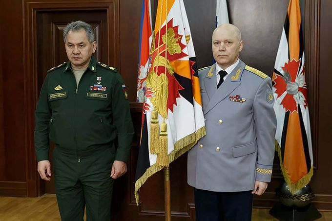 Ruský ministr obrany Sergej Šojgu a šéf ruské GRU Igor Korobov