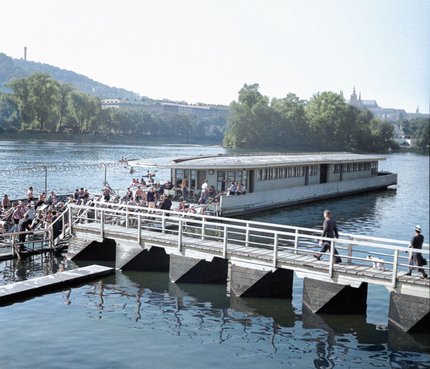 Retro, Koupání, Československo, Kolorování, historie