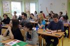 "I člověka, jako jsem já, kterého jinak přírodní vědy moc nebaví, výuka díky takovým modelům zaujme," říká jedna z maturantek Veronika Ročková, která právě absolvovala hodinu biologie.