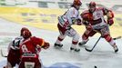 HC SLavia Praha - HC Oceláři Třinec během utkání play off.