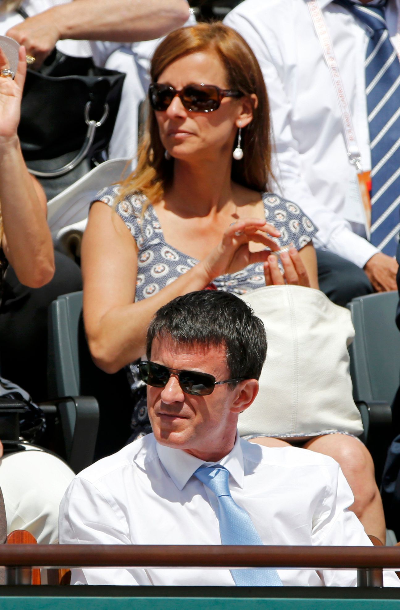 French OPen 2015: francouzský premiér Manuel Valls a jeho manželka, violistka Anne Gravoinová
