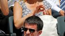 French OPen 2015: francouzský premiér Manuel Valls a jeho manželka, violistka Anne Gravoinová