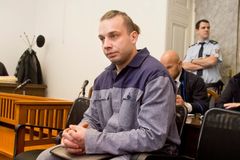 Zdrogovaný muž ujížděl policii z Prahy až do Plzně. Soud ho poslal na 8,5 roku do vězení