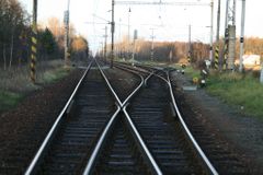 1 mrtví a 50 raněných při vlakovém neštěstí v Polsku
