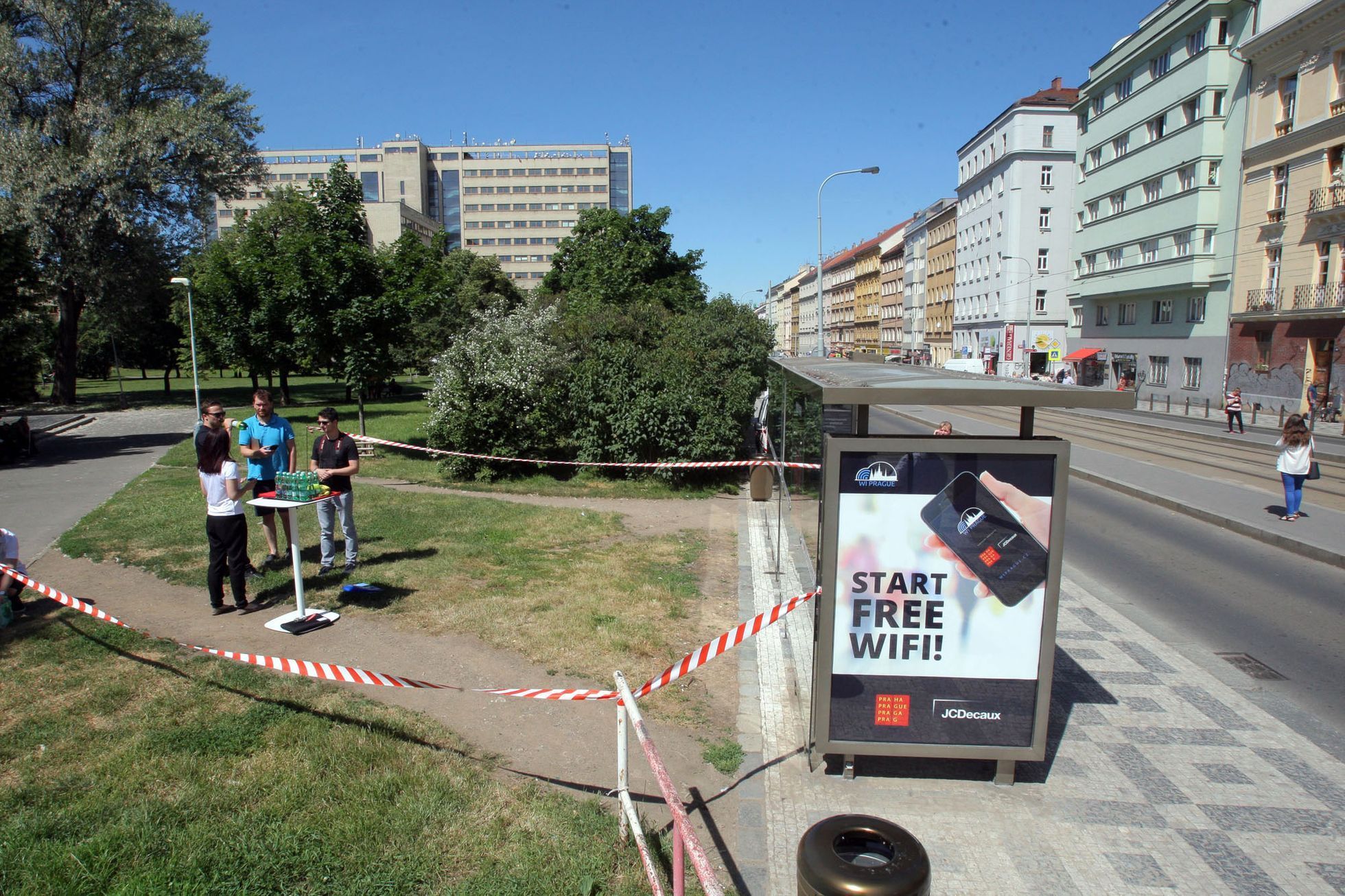 Zastávka MHD s veřejnou wifi