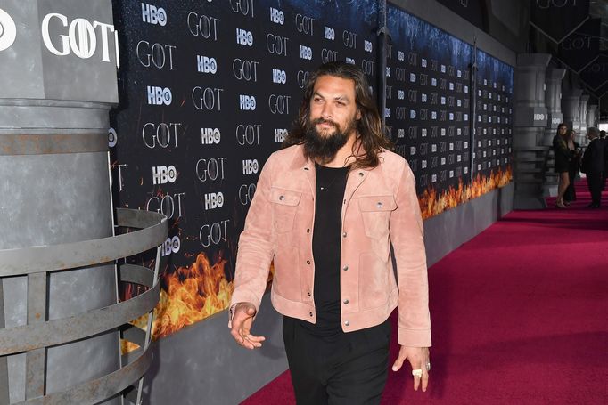 Jason Momoa (Khal Drogo).